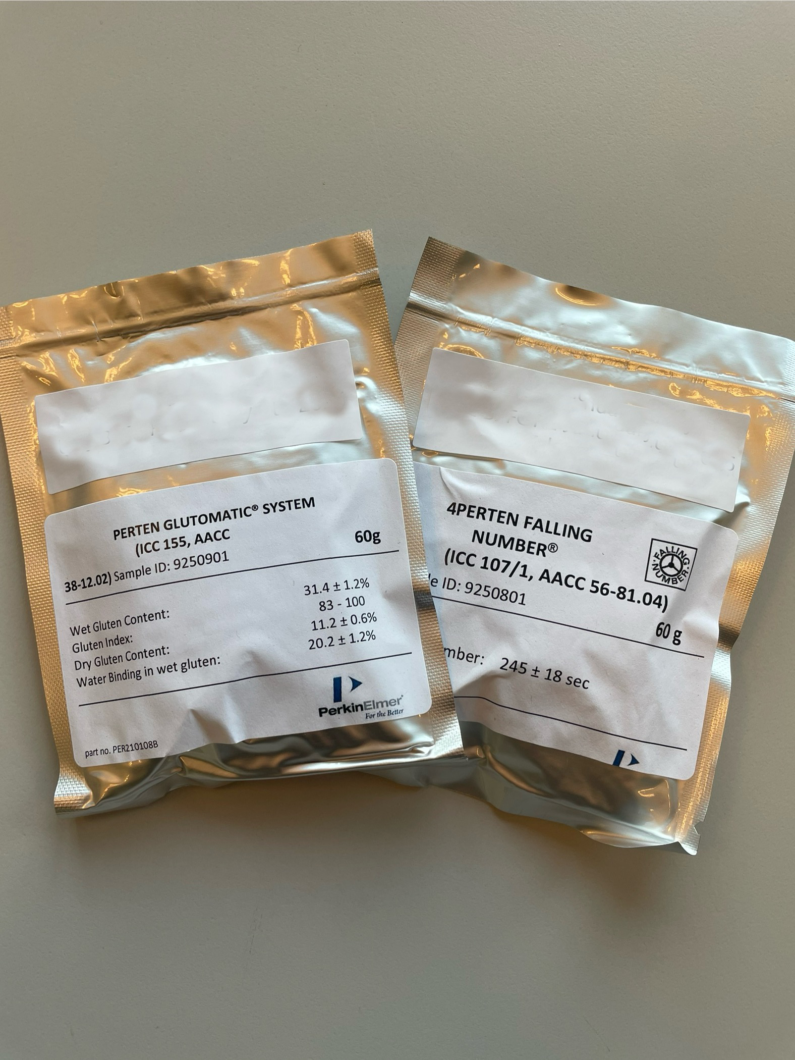 REFERENZMUSTER MIT FEUCHTKLEBEGEHALT